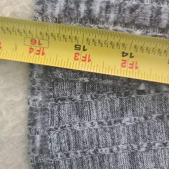 Forever 21 Contemporary Heather Gray Knit Dress MIDI Long V Neck Long Sleeve L - Picture 9 of 10